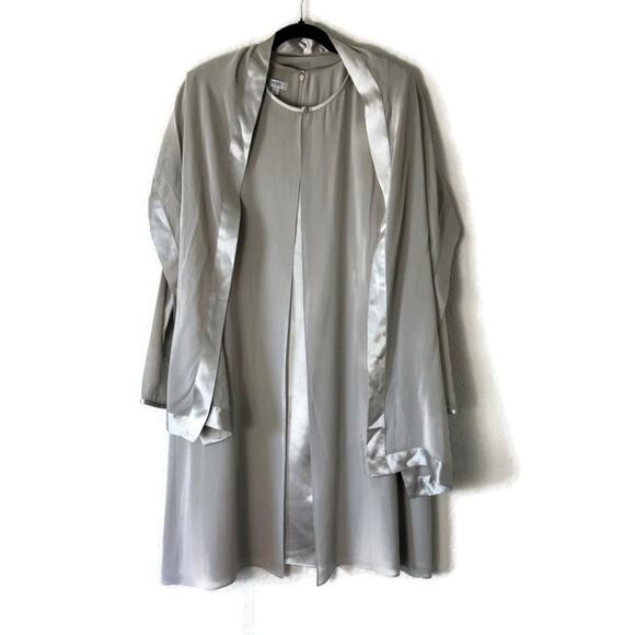 Kay Unger Silk Deep Champagne Taupe Cape Long Sleeved Evening Dress Size 12 - Picture 1 of 11